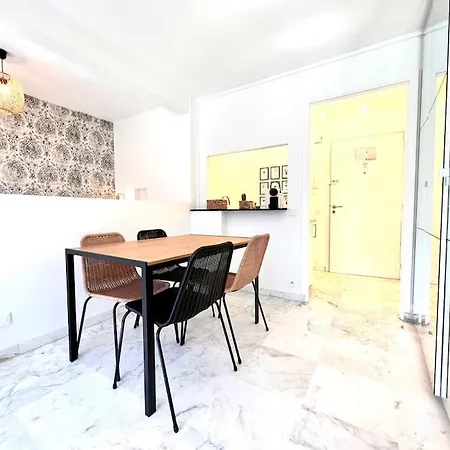 Διαμέρισμα Riviera- Center - 4' Promenade Des Anglais Ac - Balcon Berlioz 2 *